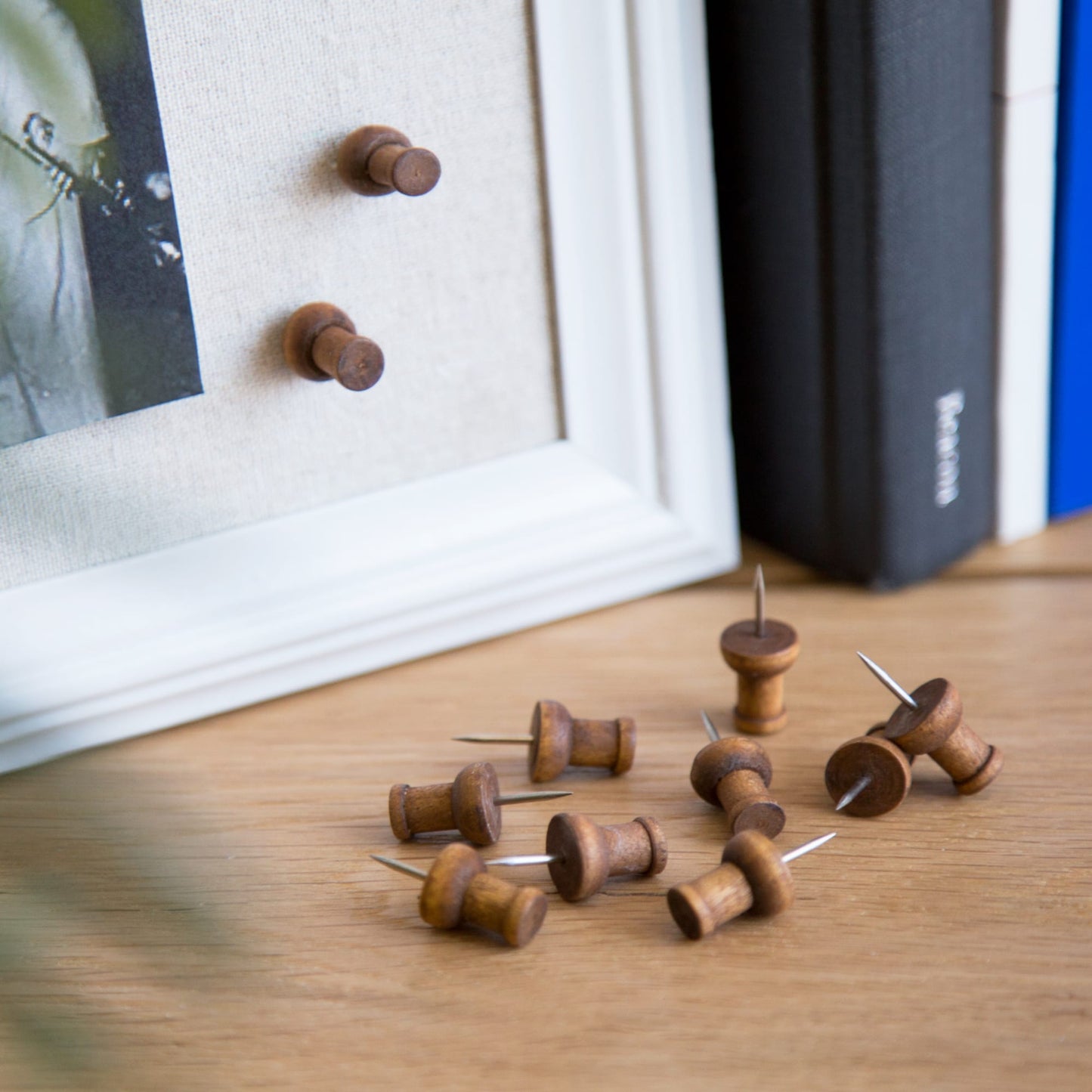 Walnut, Push Pins 